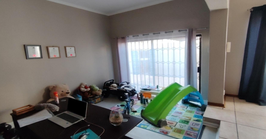 3 Bedroom Property for Sale in Langenhovenpark Free State